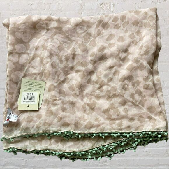 Vera Neumann Scarf Beige Green Boho Print Infinity Scarf Pom Pom Edging Detail - Picture 4 of 9